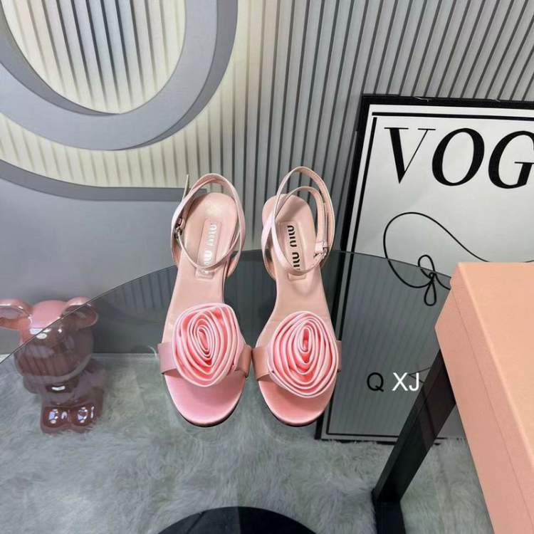 Picture of Miumiu Shoes _SKUMiuMiusz35-408CMXJ040318034